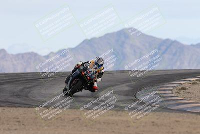 media/Nov-16-2025-Race Pace (Sun) [[8c5fa54630]]/Non Verified Riders (1st 20 Minutes)/6-Turn 12 (2pm)/